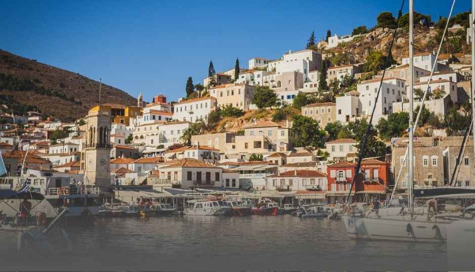 Cumowanie w sercu greckich miasteczek w sercu Cyklad południowych